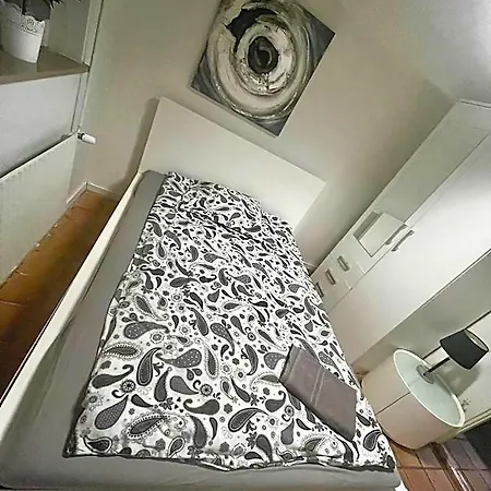 Hostal Barneys Hundige