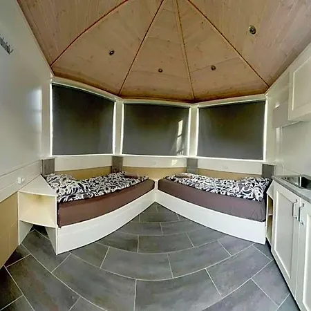 Barneys Hostal